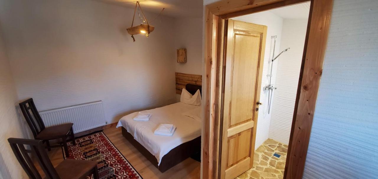 Ferma Dacilor Hotel Tohani Екстериор снимка