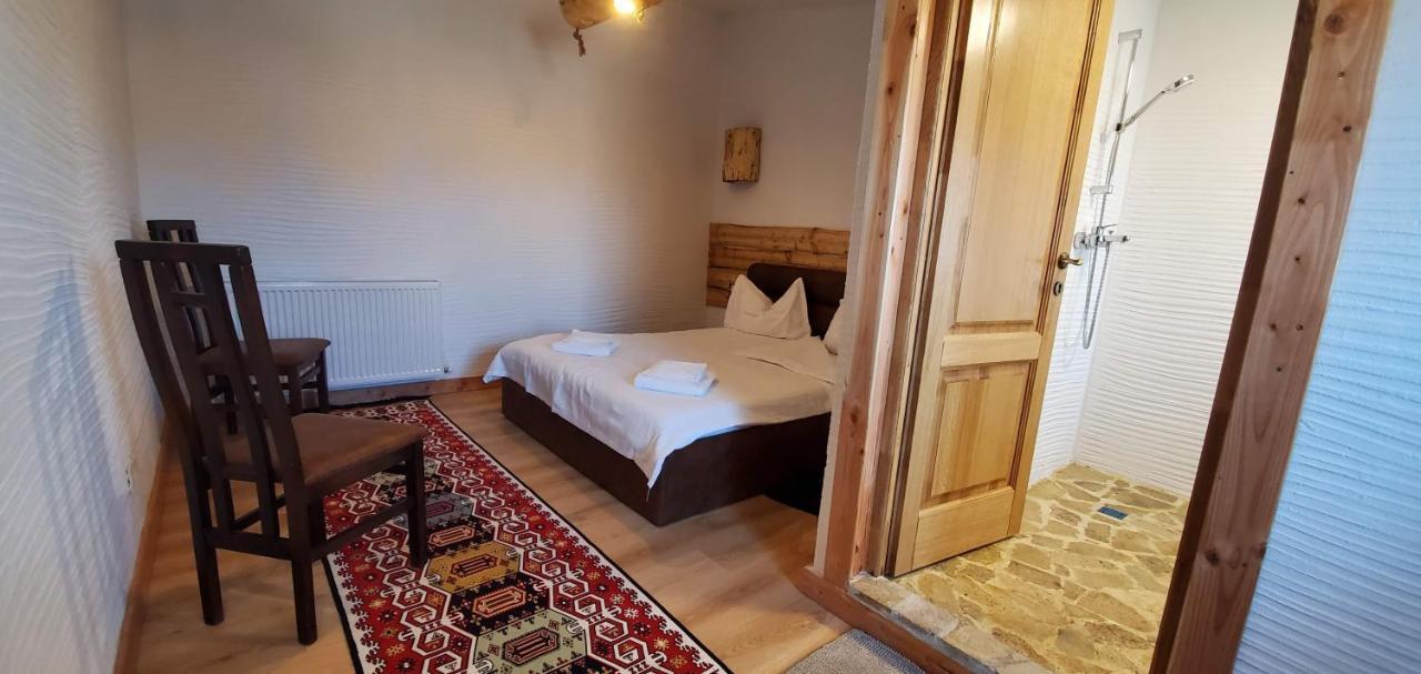 Ferma Dacilor Hotel Tohani Екстериор снимка