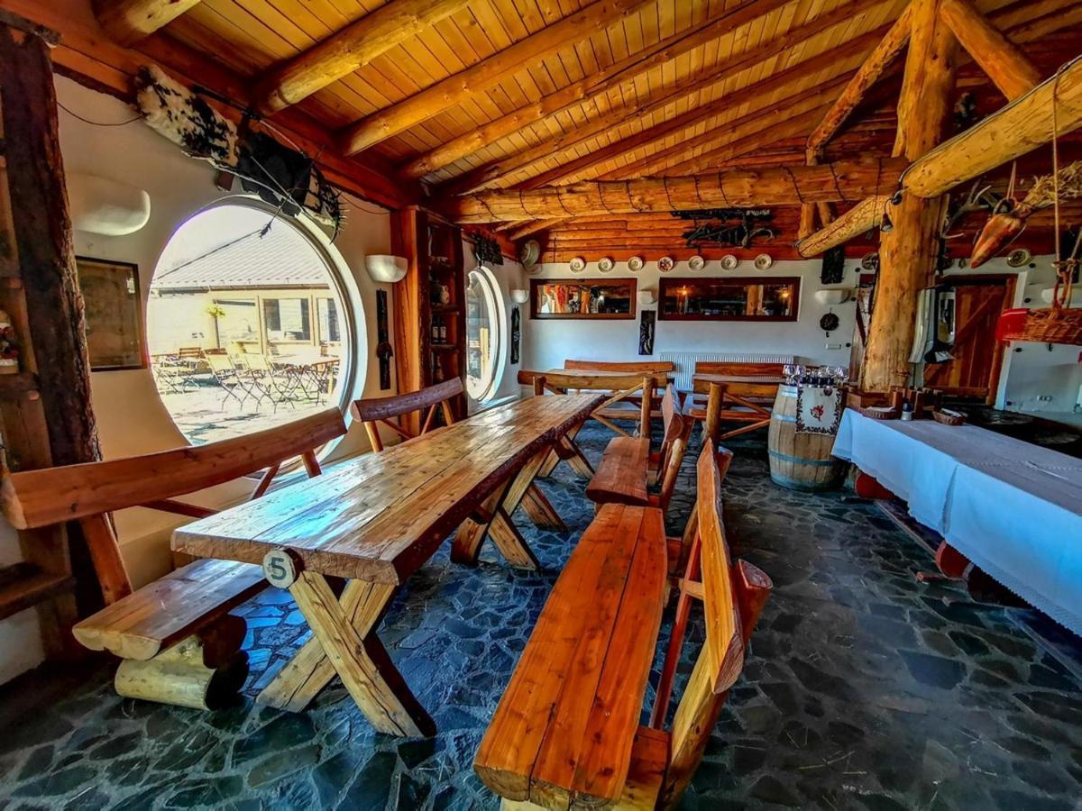 Ferma Dacilor Hotel Tohani Екстериор снимка